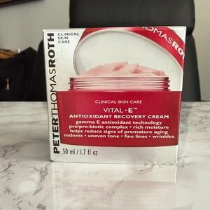 Peter Thomas Roth Vital-E Antioxidant Recovery Cream - Red & Pink Packaging